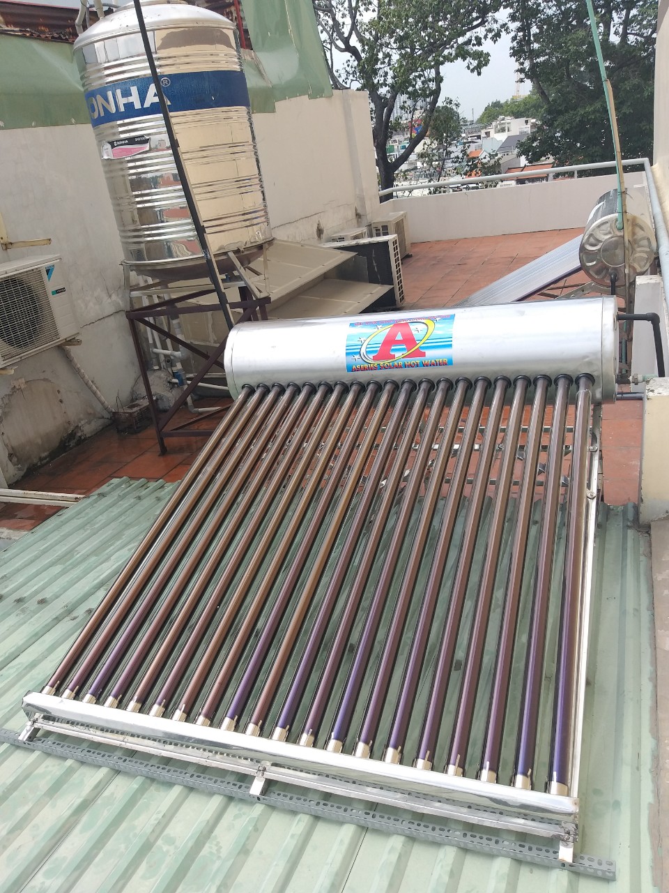 Sửa chữa máy nước nóng năng lượng mặt trời tại quận 3 TPHCM