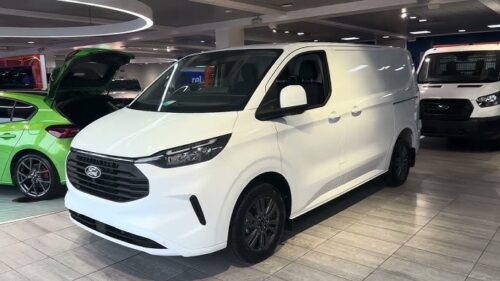 Ford Transit Premium 17 chỗ là một trong Các dòng xe 17 chỗ đang HOT nhất khi đi Cát Bà 2025