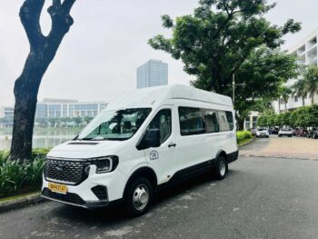 Thuê xe 18 chỗ hỗ trợ 24/7 – Dịch vụ chuyên nghiệp, phục vụ tận tâm tại Thuê Xe Huy Đạt