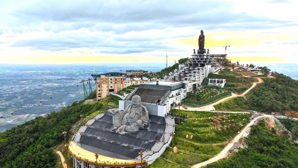 Khám Phá Tour Núi Bà Đen 1 Ngày Trọn Gói Từ A – Z